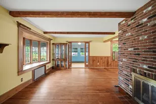 20 Athol St, Springfield, MA 01107 - Photo 5