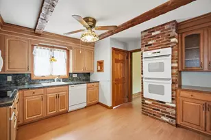 20 Athol St, Springfield, MA 01107 - Photo 15