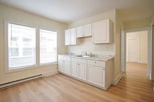 87 Quincy St, Springfield, MA 01109 - Photo 3
