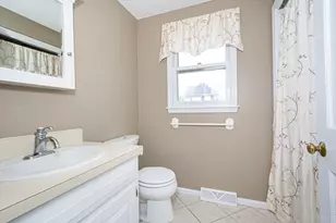 130 Pleasant St, Northborough, MA 01532 - Photo 25