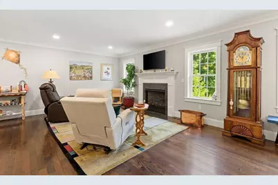 27 Samoset Rd, Woburn, MA 01801 - Photo 13