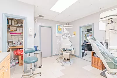 166 Columbia Rd, Boston, MA 02121 - Photo 17