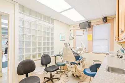 166 Columbia Rd, Boston, MA 02121 - Photo 21