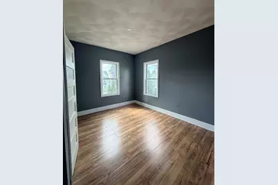 596 Howard St #2, Lawrence, MA 01841 - Photo 9