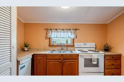 99 Harris, Methuen, MA 01844 - Photo 9