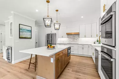 7 Whitman Circle #7, Bellingham, MA 02019 - Photo 3