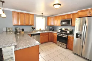 36 Bittersweet Blvd, Worcester, MA 01607 - Photo 5