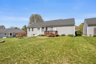 38 Country Side Rd, Bellingham, MA 02019 - Photo 3