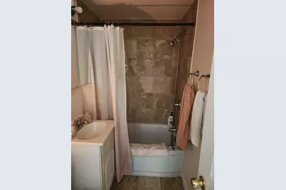 22 Robinson St, Webster, MA 01570 - Photo 9