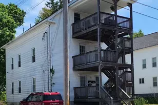 22 Robinson St, Webster, MA 01570 - Photo 3