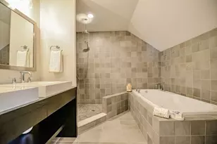 429 Gallivan Blvd, Boston, MA 02124 - Photo 37