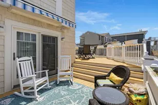12 Commonwealth Ave, Salisbury, MA 01952 - Photo 9