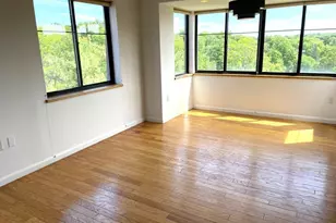 200 Ledgewood Dr, Stoneham, MA 02180 - Photo 3
