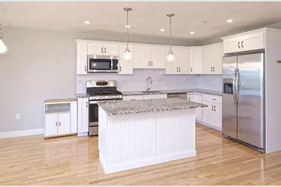 1204 Hazelwood Way #1204, Clinton, MA 01510 - Photo 9