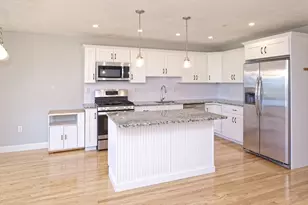 1204 Hazelwood Way, Clinton, MA 01510 - Photo 9