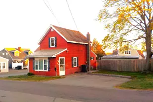 85 Maplewood Ave, Swansea, MA 02777 - Photo 1