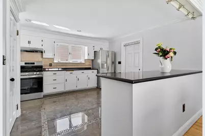 29 Bowman St, Malden, MA 02148 - Photo 11