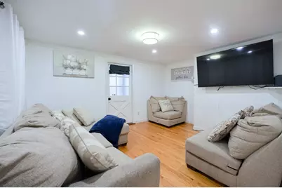 12 Bailey St, Lynn, MA 01904 - Photo 5