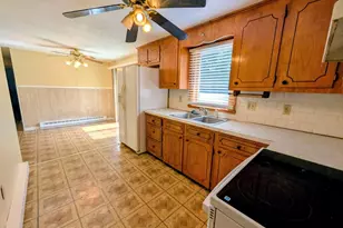 7 Birchwood Dr, Webster, MA 01570 - Photo 5