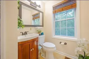 25 Morningside Dr, Haverhill, MA 01832 - Photo 7