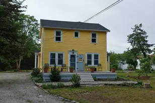 56 Canterbury St, Hingham, MA 02043 - Photo 3