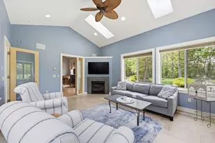 33 Labrie Ln, Holyoke, MA 01040 - Photo 17
