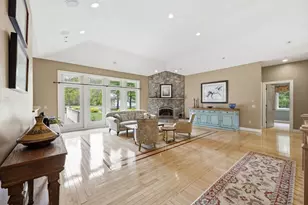33 Labrie Ln, Holyoke, MA 01040 - Photo 15