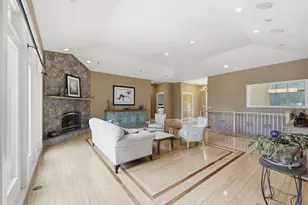 33 Labrie Ln, Holyoke, MA 01040 - Photo 13