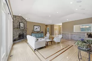 33 Labrie Ln, Holyoke, MA 01040 - Photo 15