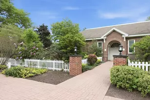 165 Converse St, Longmeadow, MA 01106 - Photo 1