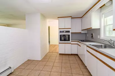 33 Eisenhower Rd, Framingham, MA 01701 - Photo 9