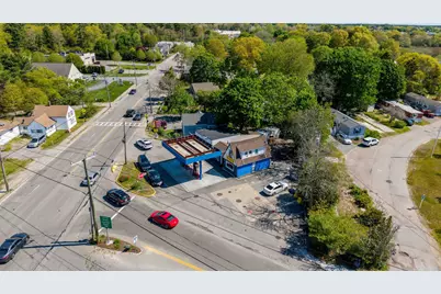 204 Marion Rd, Wareham, MA 02571 - Photo 3