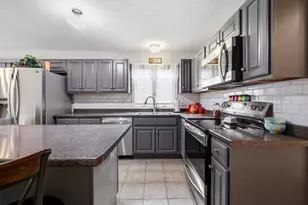 189 Seymour Ave, Springfield, MA 01109 - Photo 5