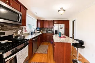 1975 Middlesex St, Lowell, MA 01851 - Photo 7