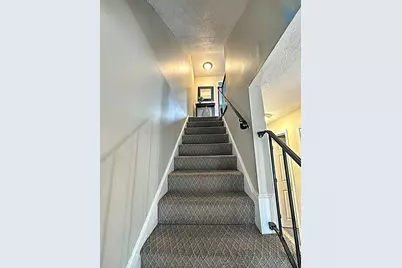 70 Austin St #27, Lowell, MA 01854 - Photo 11