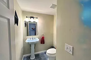 70 Austin St, Lowell, MA 01854 - Photo 19