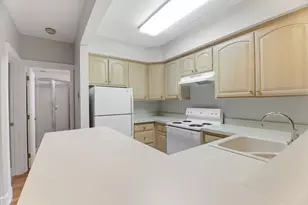 34 Sumner Ave, Springfield, MA 01108 - Photo 9
