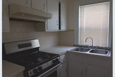 392-394 Shaw St, New Bedford, MA 02745 - Photo 9
