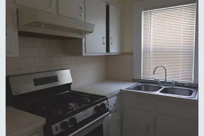 392-394 Shaw St, New Bedford, MA 02745 - Photo 9