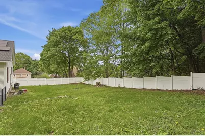 8 Grace Ct, Gardner, MA 01440 - Photo 5