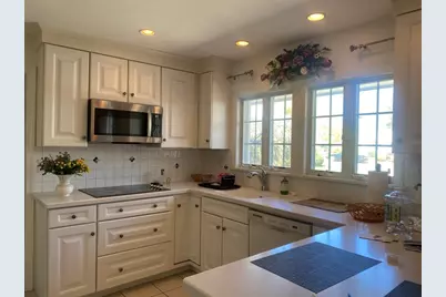 110 Fairview Avenue, Brockton, MA 02301 - Photo 9