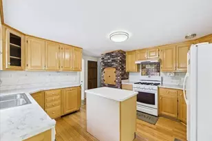 40 Bennets Neck Dr, Bourne, MA 02559 - Photo 3