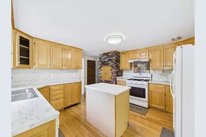 40 Bennets Neck Dr, Bourne, MA 02559 - Photo 3