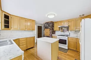 40 Bennets Neck Dr, Bourne, MA 02559 - Photo 3