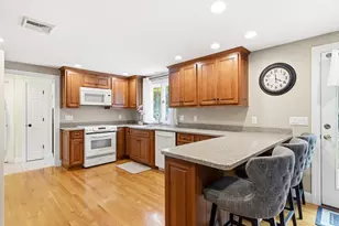 864 Locust St, Raynham, MA 02767 - Photo 9