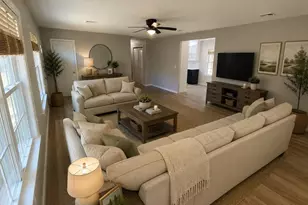 915 Bradley Rd, Springfield, MA 01109 - Photo 11