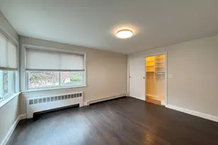 115 Grove St, Brookline, MA 02467 - Photo 9