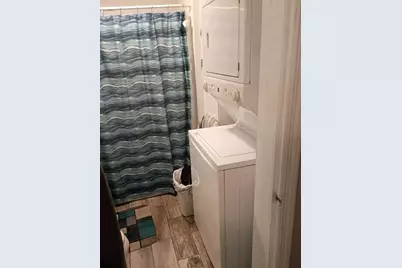 51 View St, Holyoke, MA 01040 - Photo 5