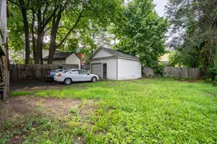 51 View St, Holyoke, MA 01040 - Photo 25
