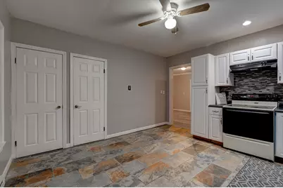 51 View St, Holyoke, MA 01040 - Photo 9